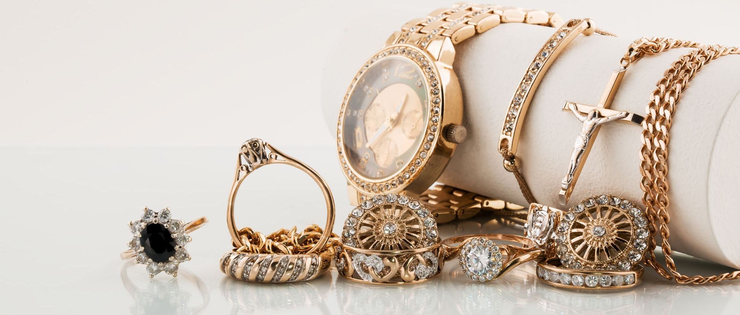 Goldbarren, Münzen und Schmuck — Goldankauf Marburg